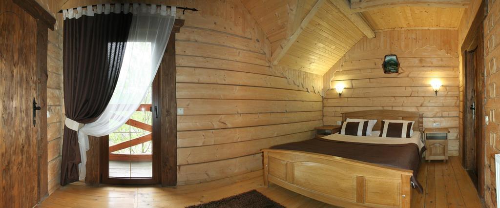 Bozhena Hotel Mykulychyn Ngoại thất bức ảnh