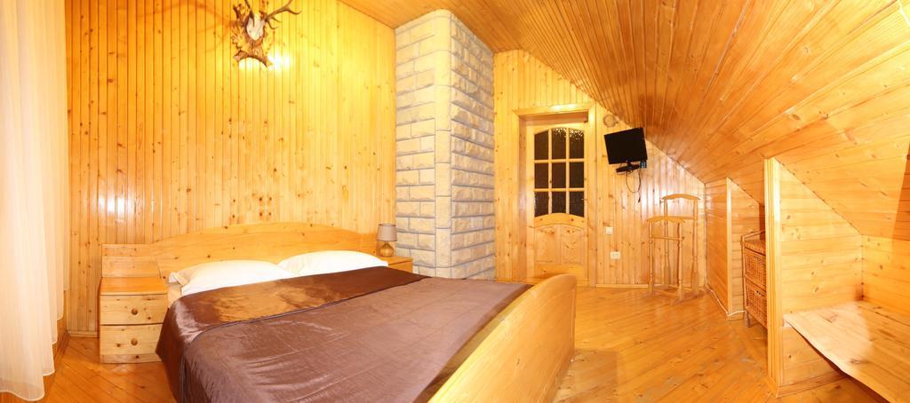 Bozhena Hotel Mykulychyn Ngoại thất bức ảnh