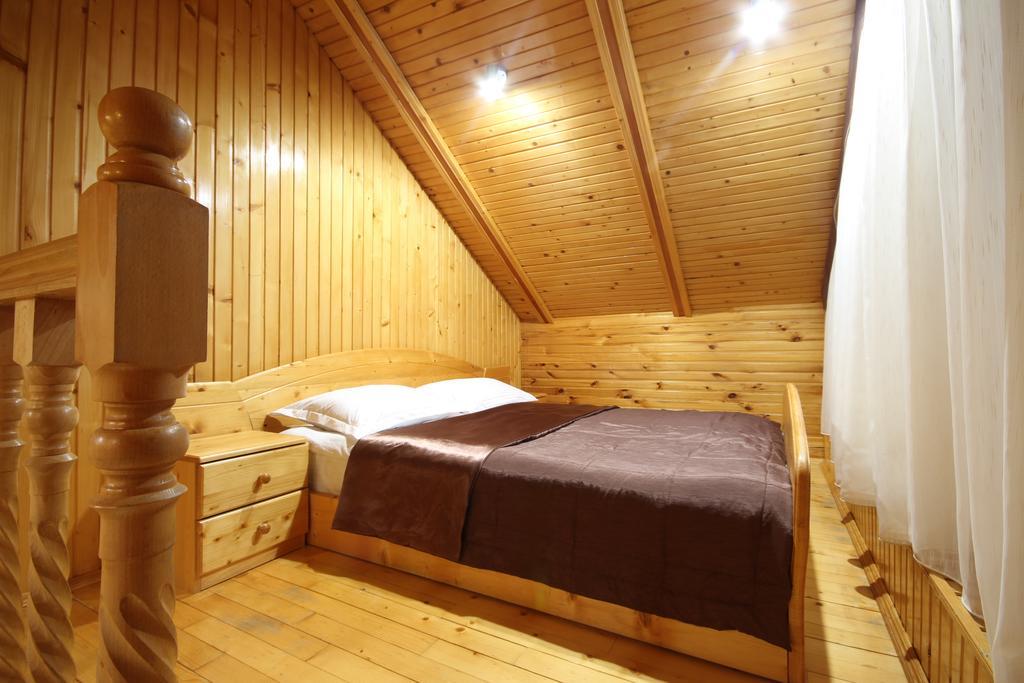Bozhena Hotel Mykulychyn Ngoại thất bức ảnh